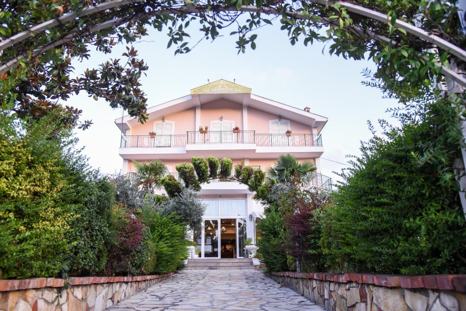 Hotel Restorant Halal Il Tramonto. Vore Exterior photo